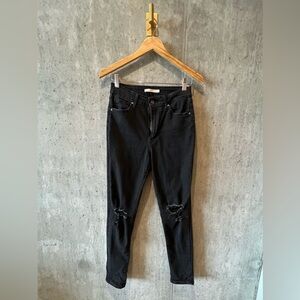 Levis high rise distressed skinny jean